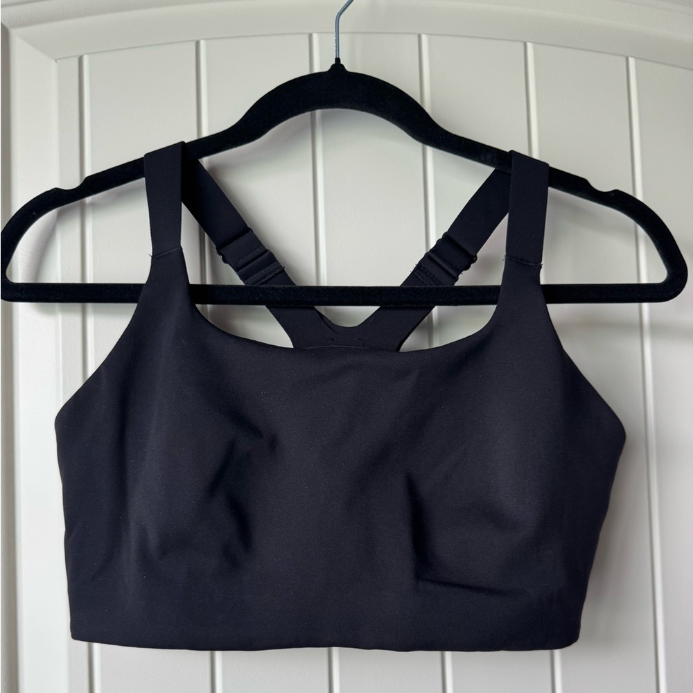 Lululemon Ultralu square neck sports bra D/DD size 8
